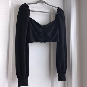 Forever21 Women's Crop Top Long Sleeve Size: US L. Stretchy shoulders part